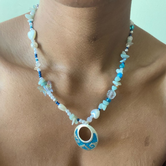 Beaded necklace - Picture 5 of 10